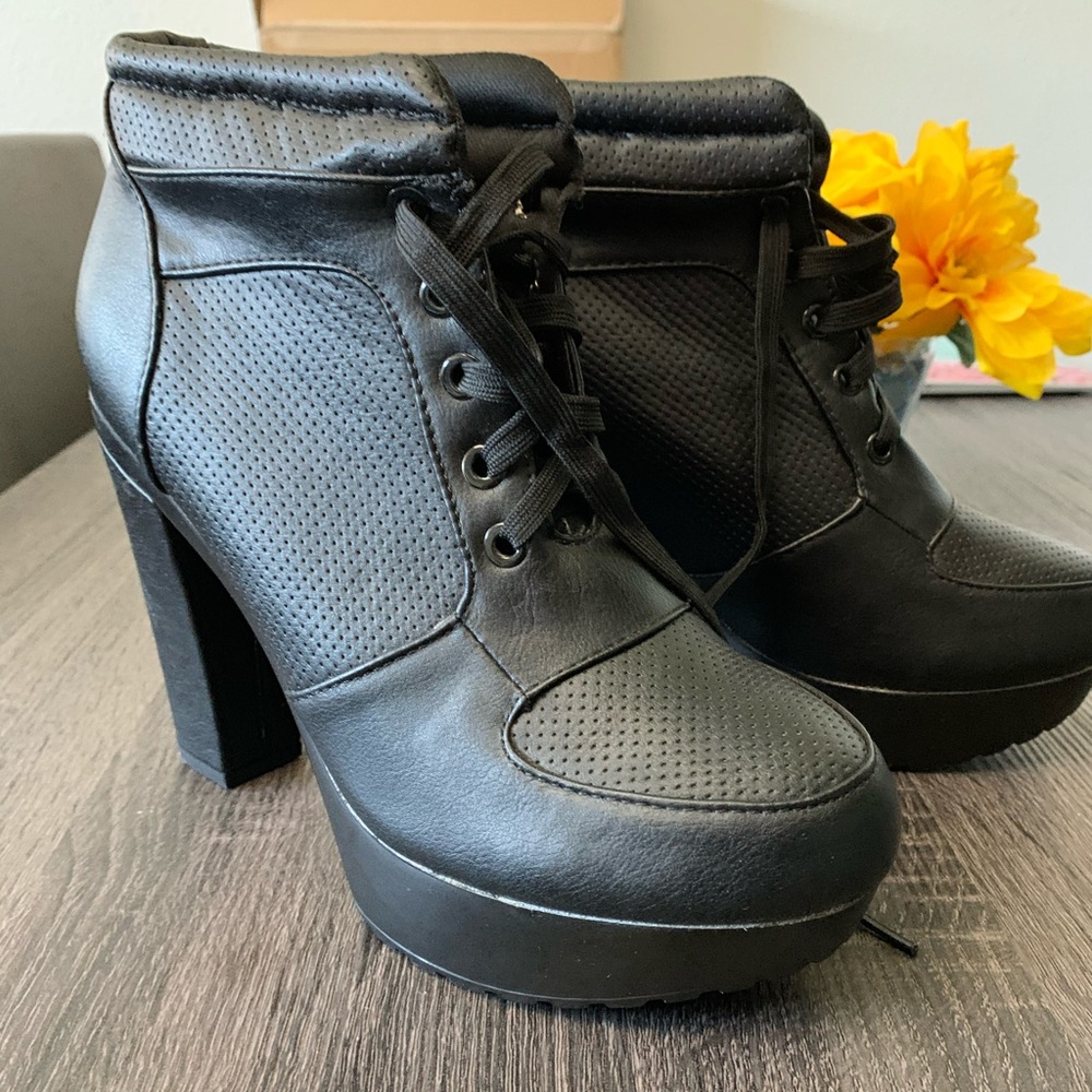 Used once black booties.
